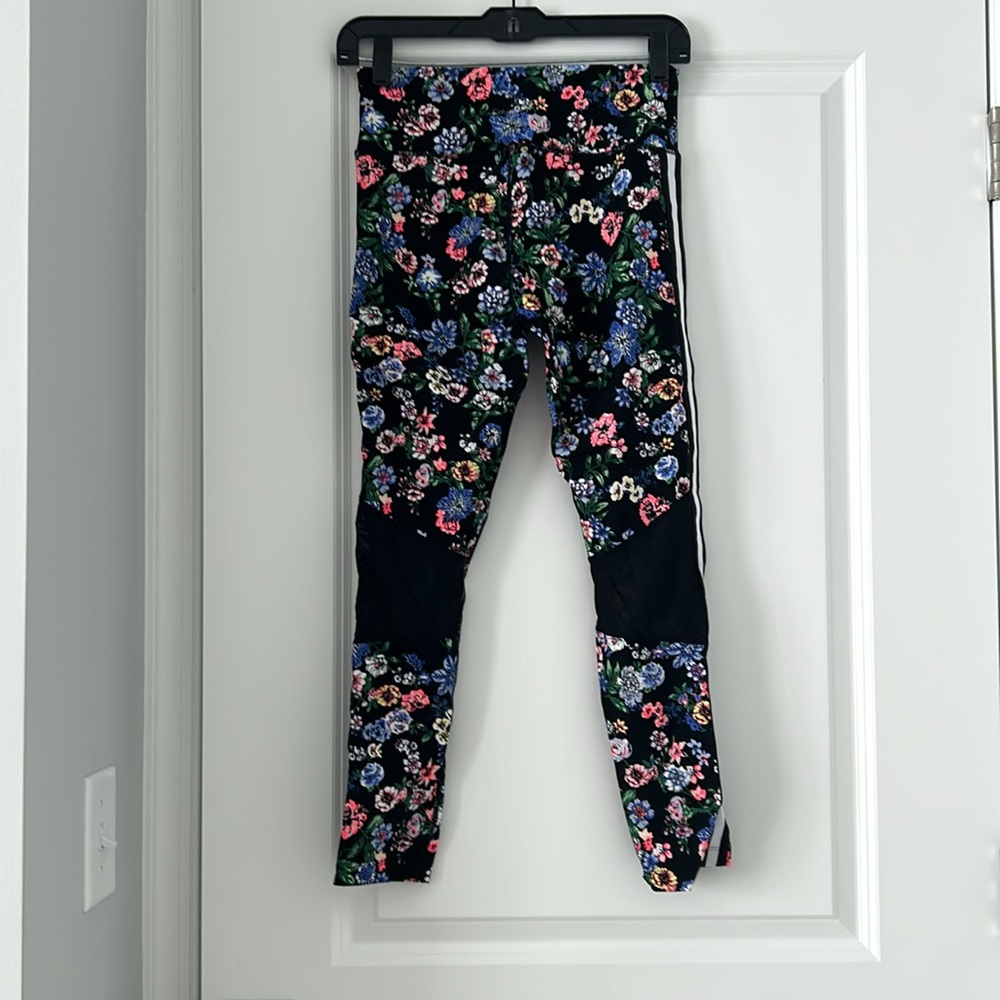 Calvin Klein Performance Floral Leggings - Black, Blue, Pink - Picture 3 of 6